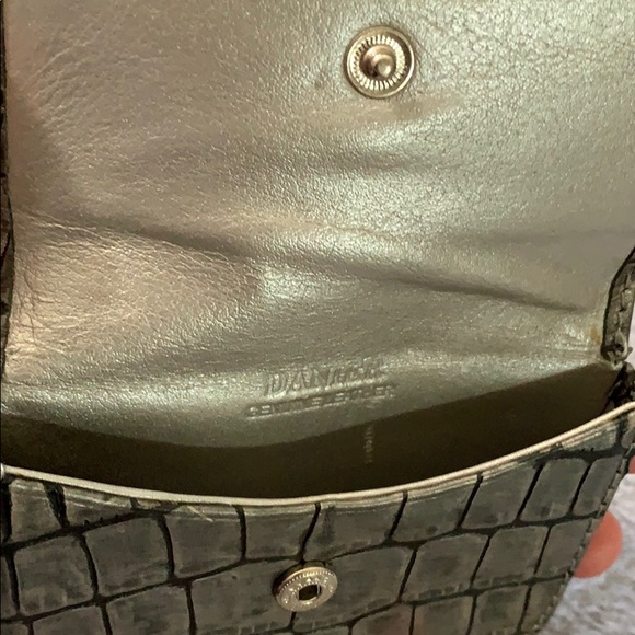 Danier Leather Bag w/ free card holder - Picture 7 of 7